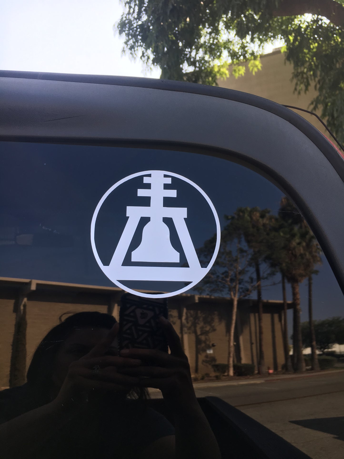 Circle Raincross car decal