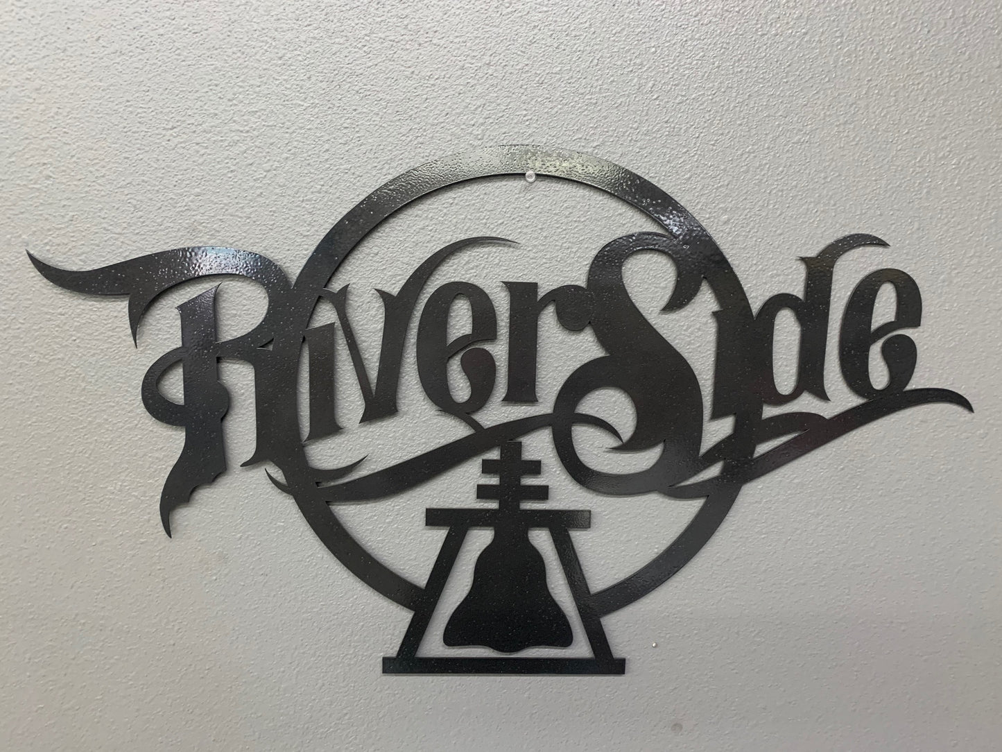 'Riverside' Sign